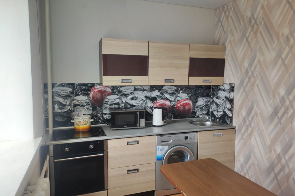 Продаётся 1-комнатная квартира, 52.5 м²