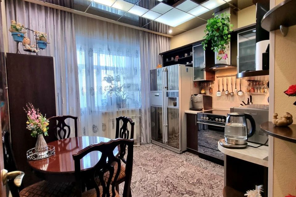 Продаётся 2-комнатная квартира, 61.3 м²