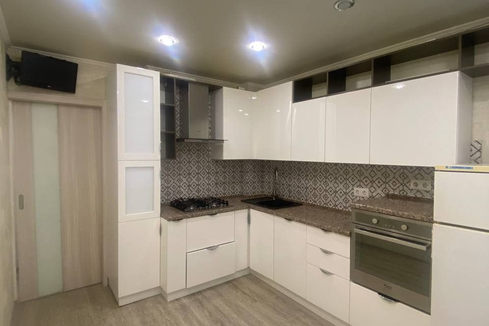 Продаётся 4-комнатная квартира, 72.3 м²