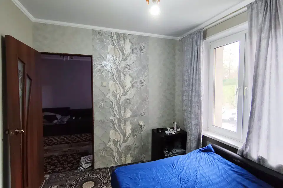 Продаётся 3-комнатная квартира, 49.3 м²