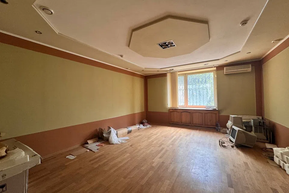 Продаётся помещение своб. назначения, 180 м²
