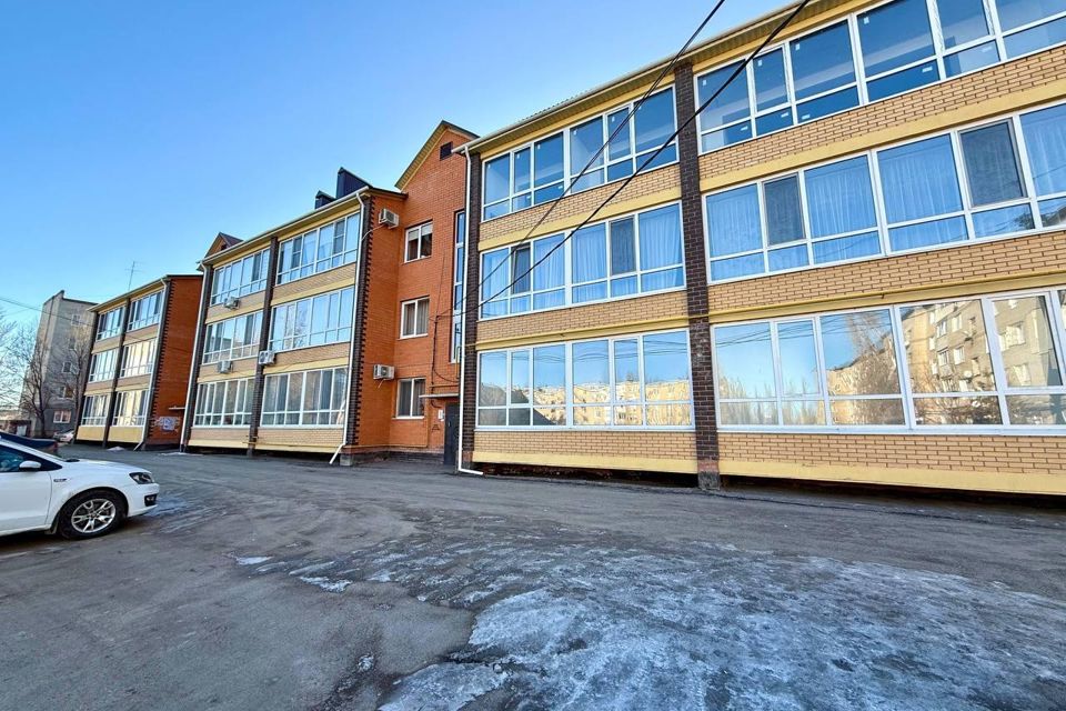 Продаётся 2-комнатная квартира, 69.9 м²