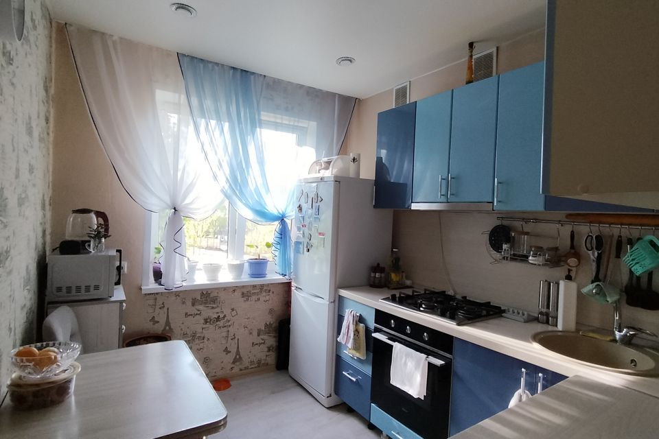 Продаётся 3-комнатная квартира, 60.3 м²