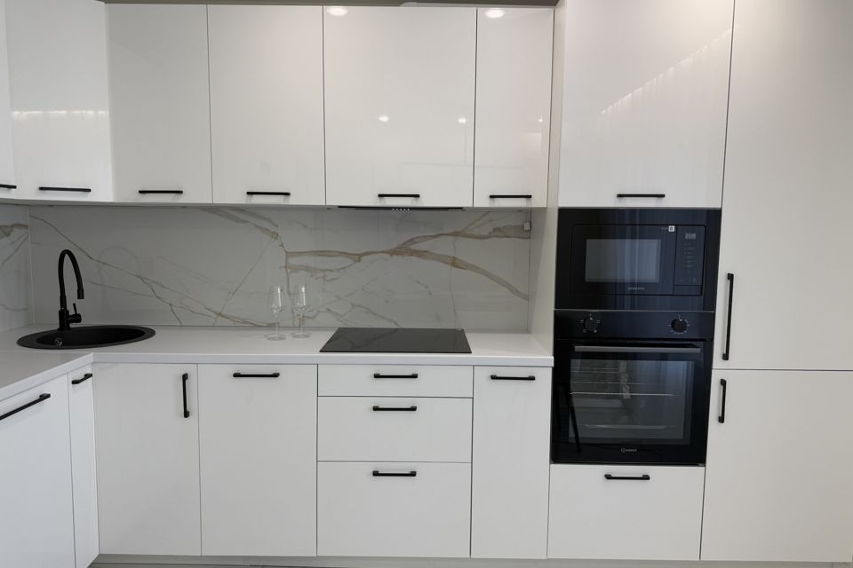 Продаётся 2-комнатная квартира, 56 м²