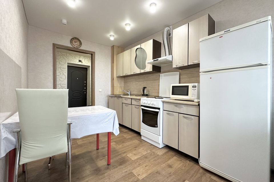 Продаётся 1-комнатная квартира, 42 м²