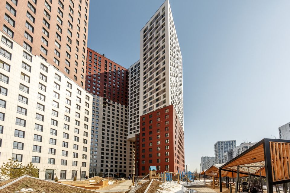 Продаётся 1-комнатная квартира, 53.1 м²