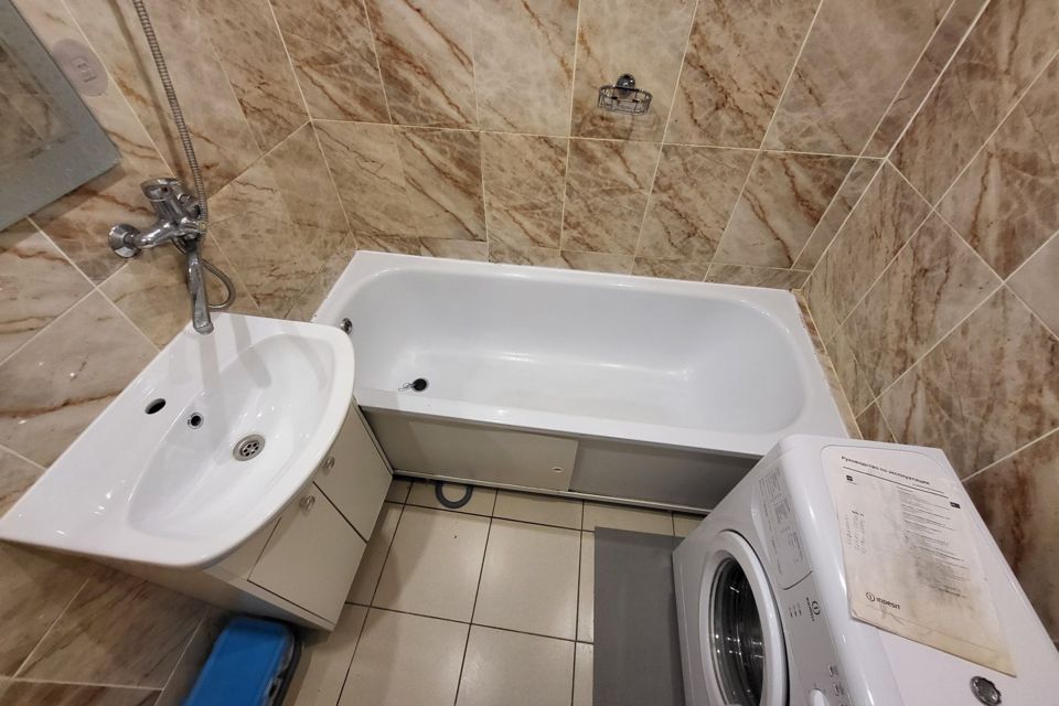 Продаётся 1-комнатная квартира, 37.7 м²