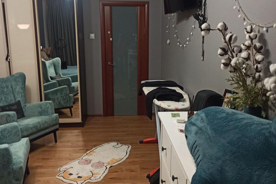 Продаётся 1-комнатная квартира, 43 м²