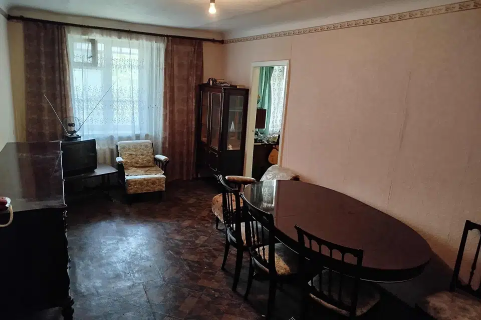 Продаётся 3-комнатная квартира, 55.8 м²