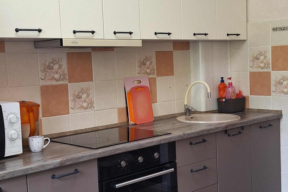 Продаётся 1-комнатная квартира, 42.1 м²