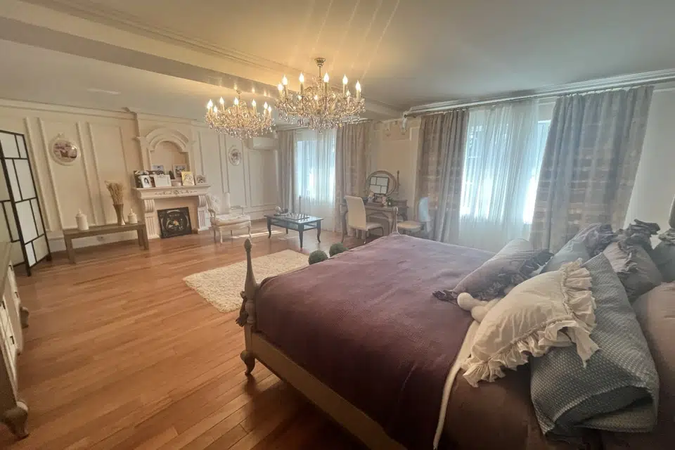 Продаётся 4-этажный дом, 537.9 м²