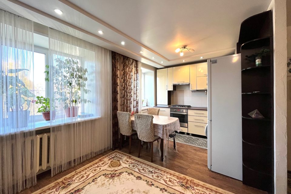 Продаётся 2-комнатная квартира, 59.6 м²