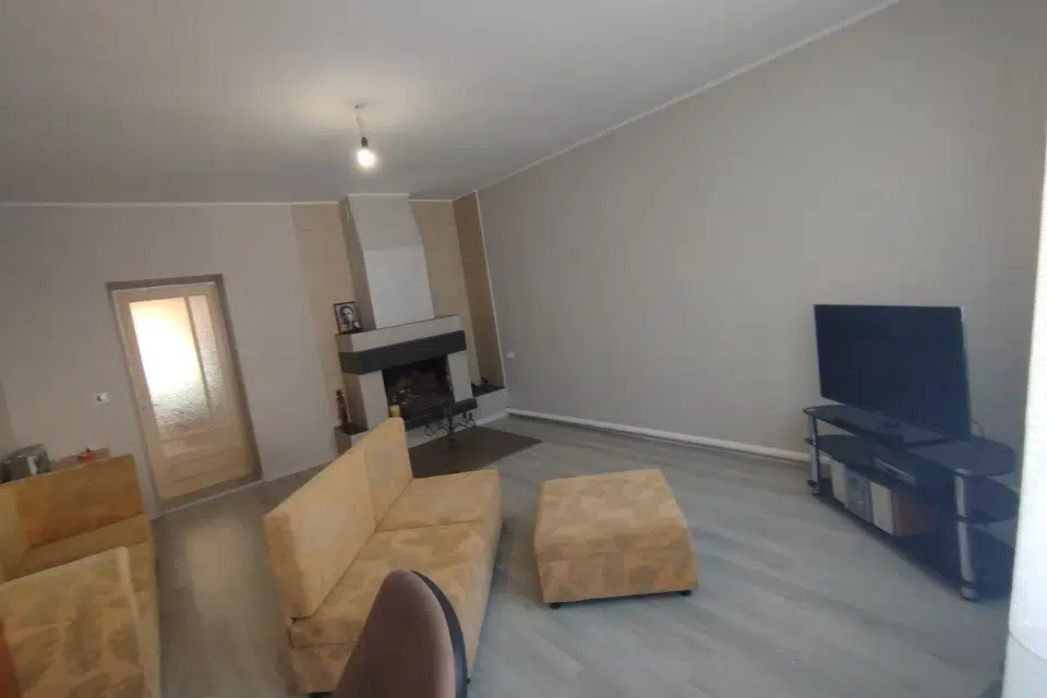 Продаётся 2-этажный дом, 183.4 м²