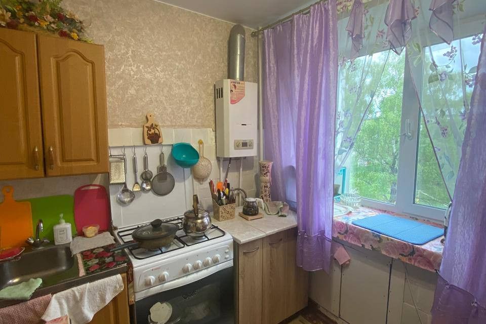 Продаётся 3-комнатная квартира, 61.8 м²