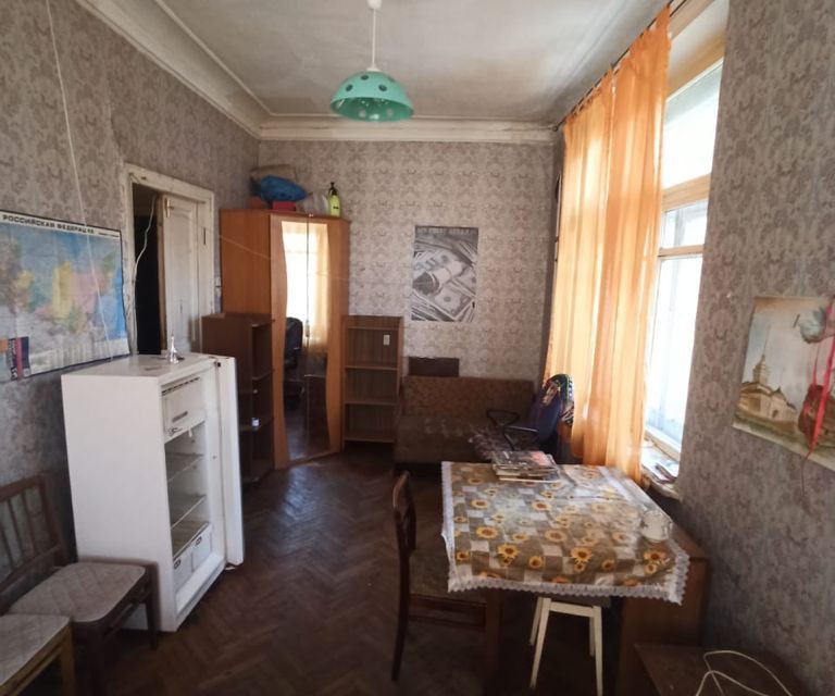Продаётся комната в 3-комн. квартире, 16.8 м²