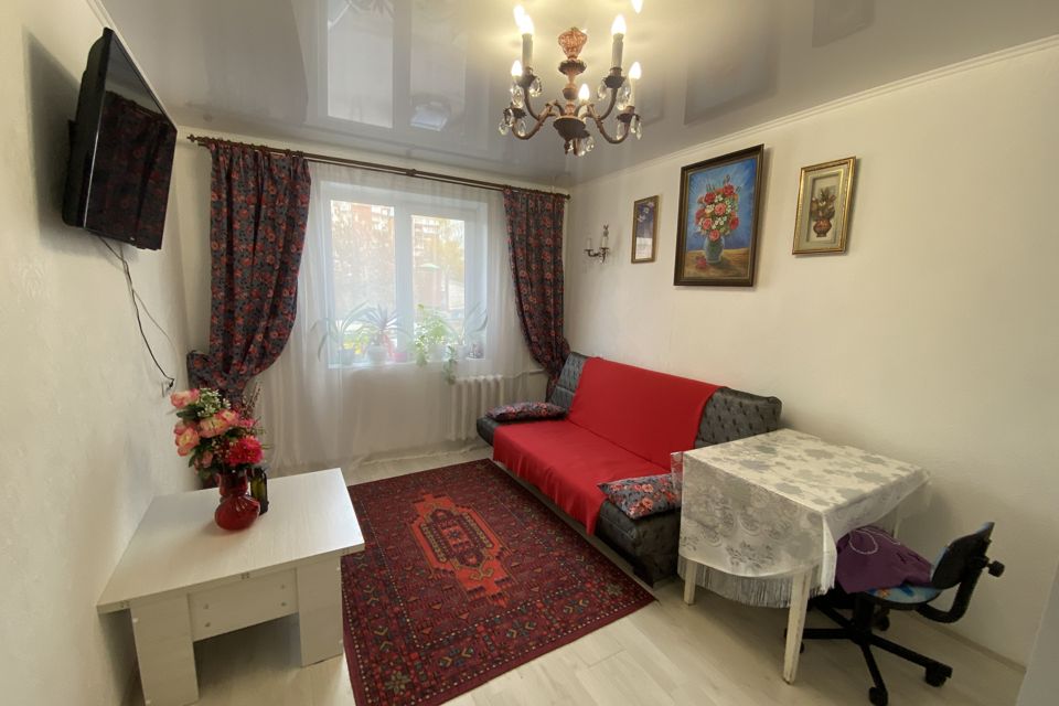 Продаётся 3-комнатная квартира, 60.5 м²