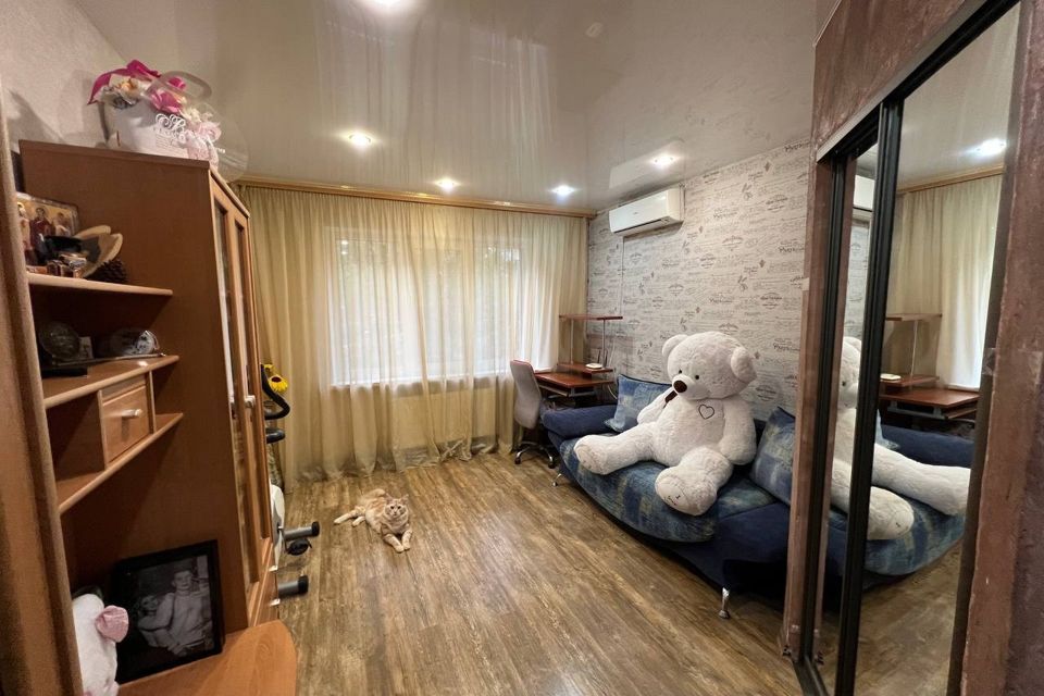 Продаётся 4-комнатная квартира, 98 м²