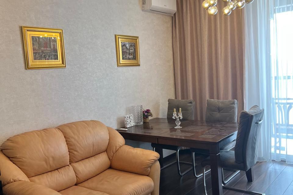 Сдаётся 1-комнатная квартира, 42 м²