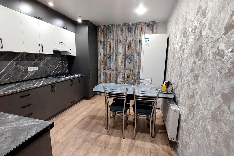 Сдаётся 1-комнатная квартира, 40.6 м²
