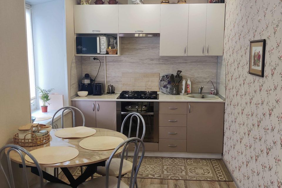 Продаётся 3-комнатная квартира, 60.4 м²