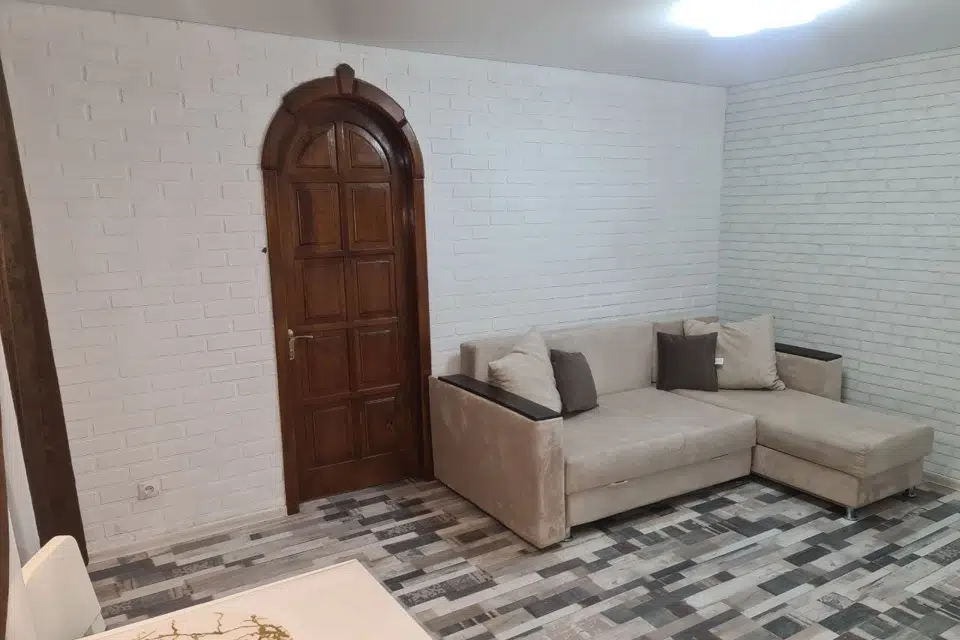 Продаётся 3-комнатная квартира, 57 м²