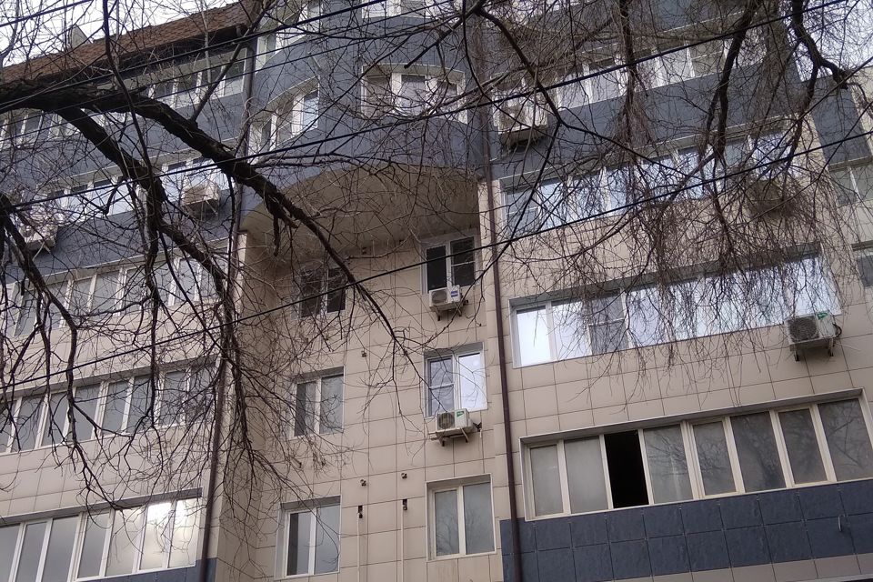 Продаётся 3-комнатная квартира, 114.2 м²