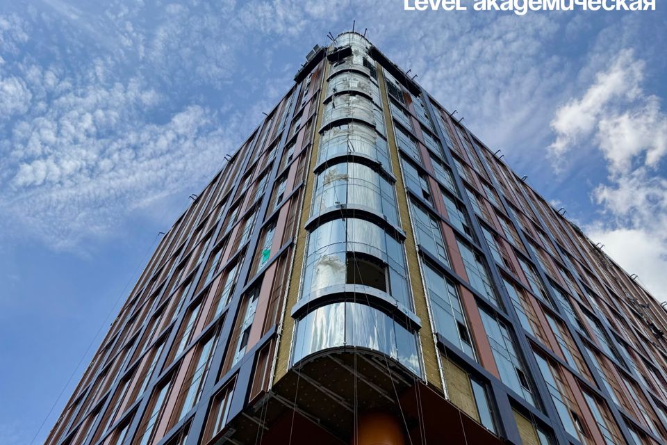 Продаётся 4-комнатная квартира, 79.4 м²