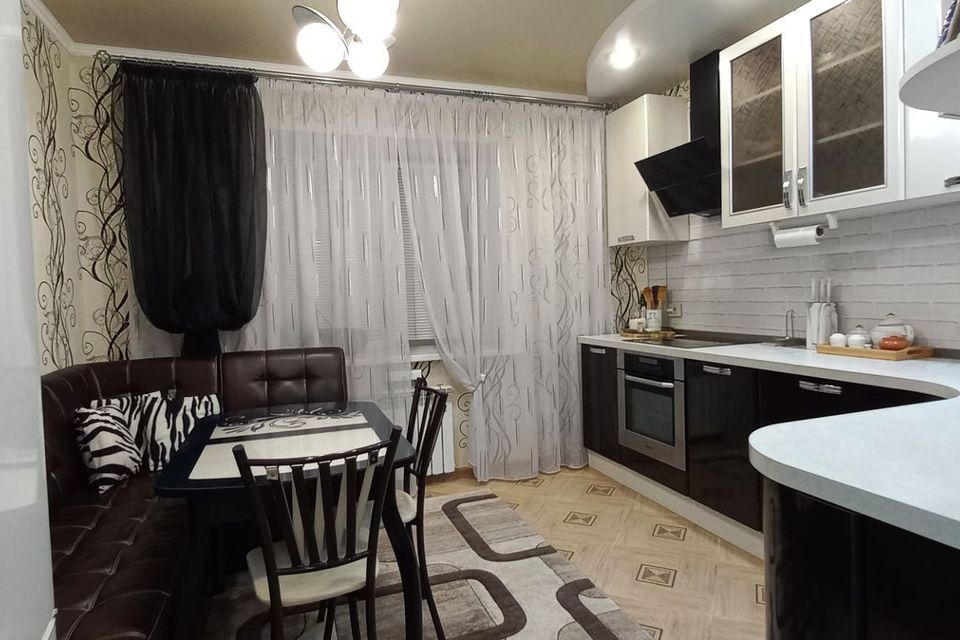 Продаётся 2-комнатная квартира, 61 м²