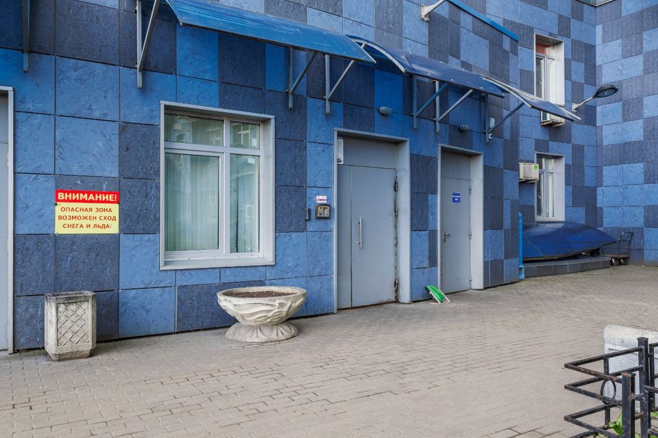 Продаётся 1-комнатная квартира, 42.2 м²