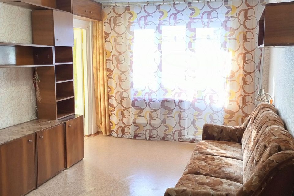 Продаётся 4-комнатная квартира, 59.1 м²
