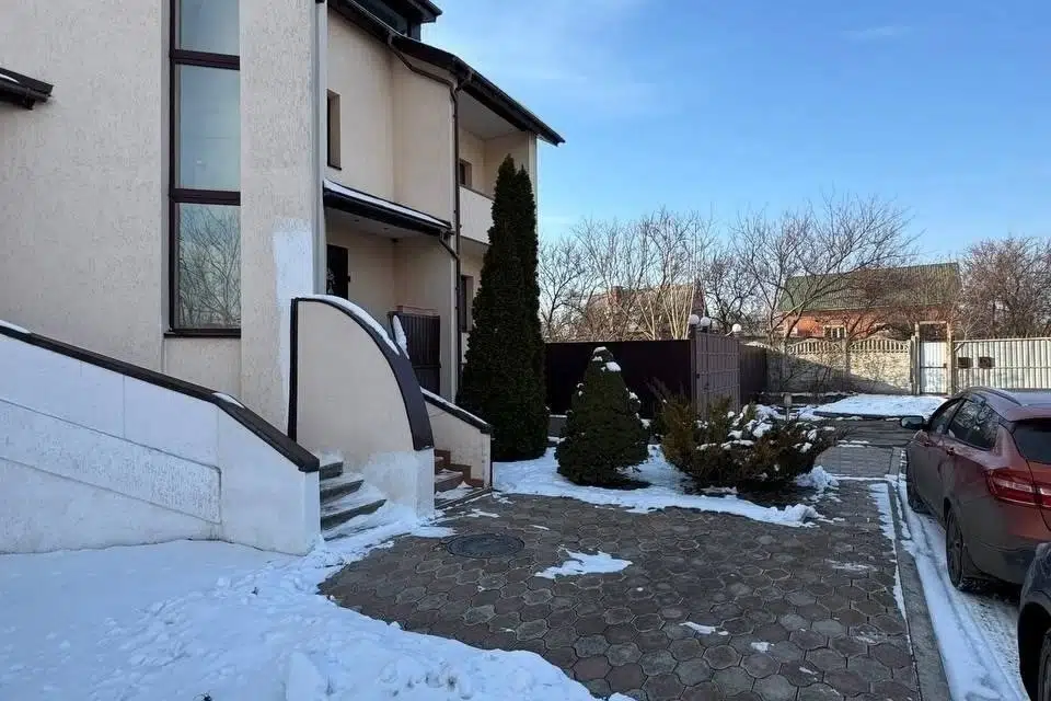 Продаётся таунхаус, 2-эт., 287 м²