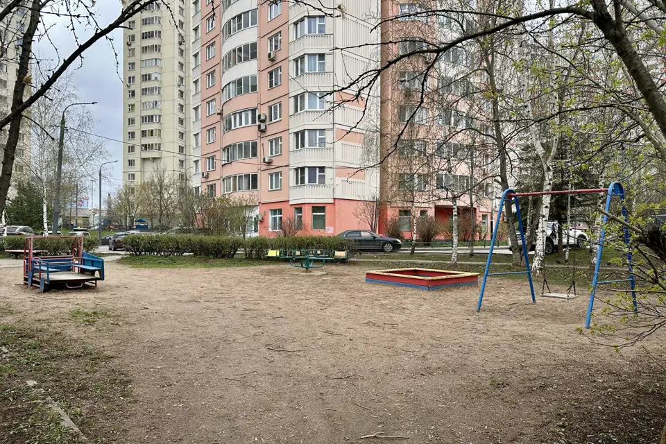 Продаётся 4-комнатная квартира, 130 м²