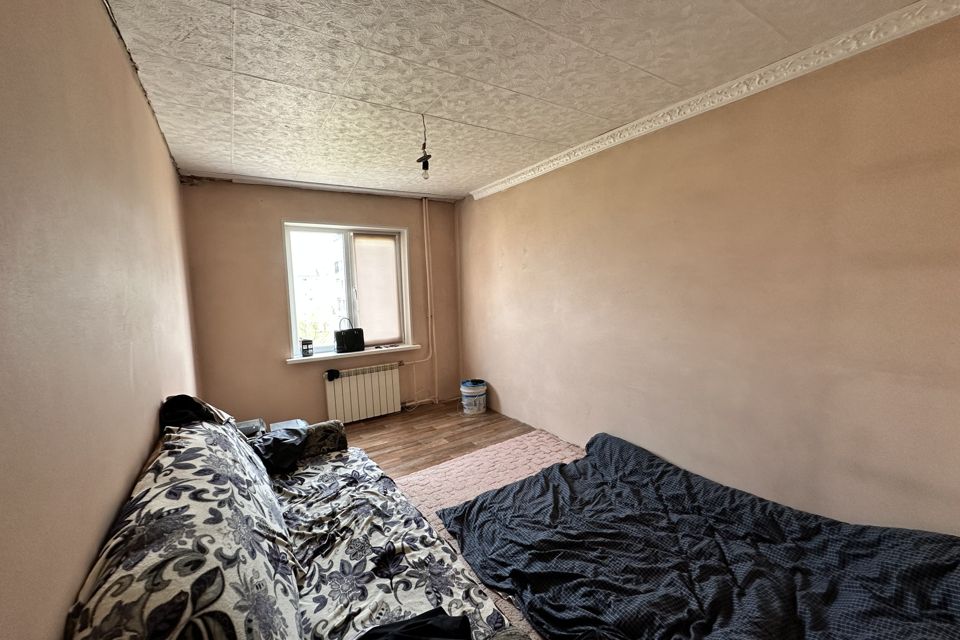 Продаётся 4-комнатная квартира, 49.4 м²