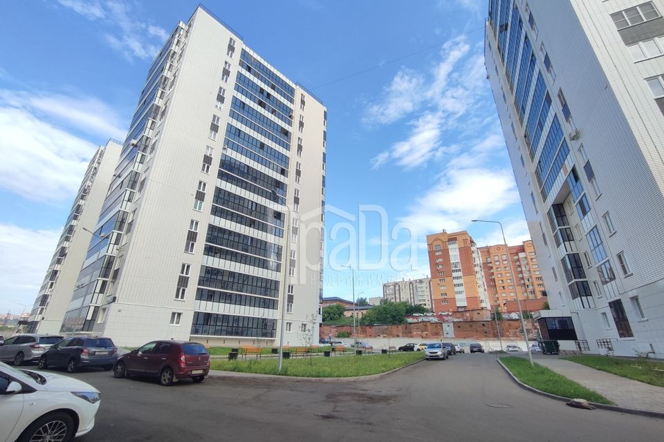 Продаётся 1-комнатная квартира, 42.2 м²