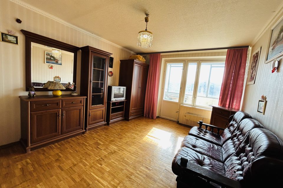 Продаётся 1-комнатная квартира, 42 м²