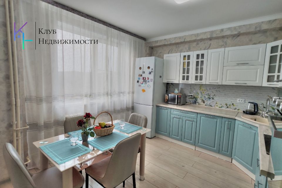 Продаётся 3-комнатная квартира, 72.7 м²