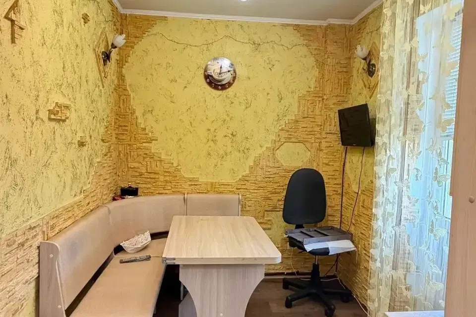Продаётся 3-комнатная квартира, 58.8 м²