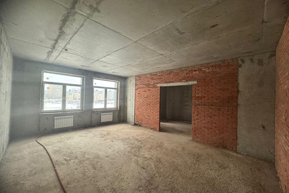 Продаётся 3-комнатная квартира, 150 м²