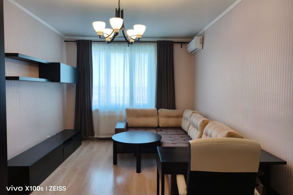 Продаётся 1-комнатная квартира, 41.8 м²