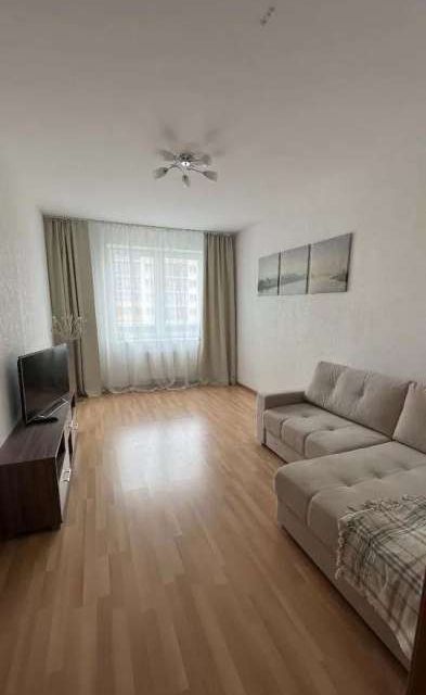 Сдаётся 1-комнатная квартира, 38 м²