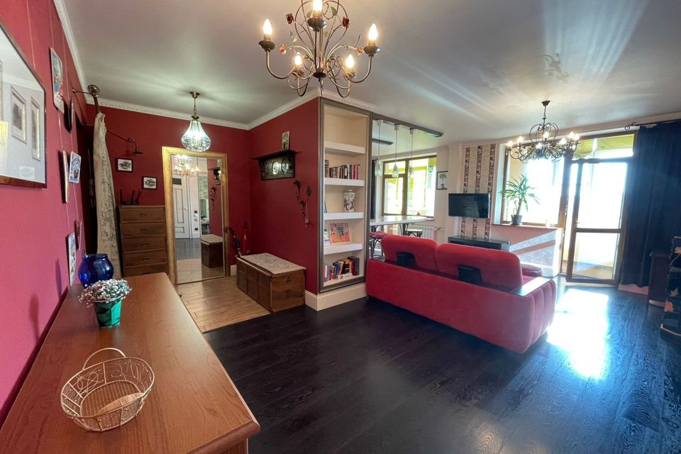 Продаётся 1-комнатная квартира, 62.1 м²