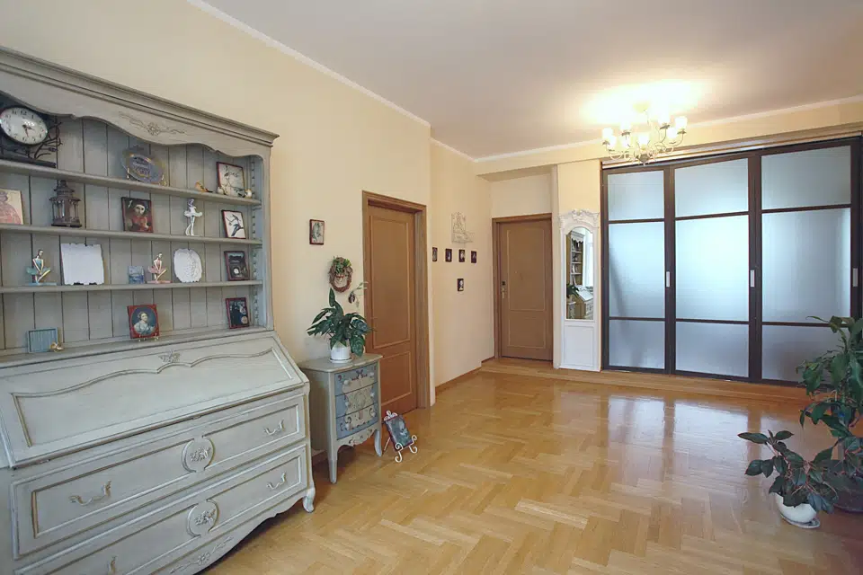 Продаётся 4-комнатная квартира, 90.1 м²