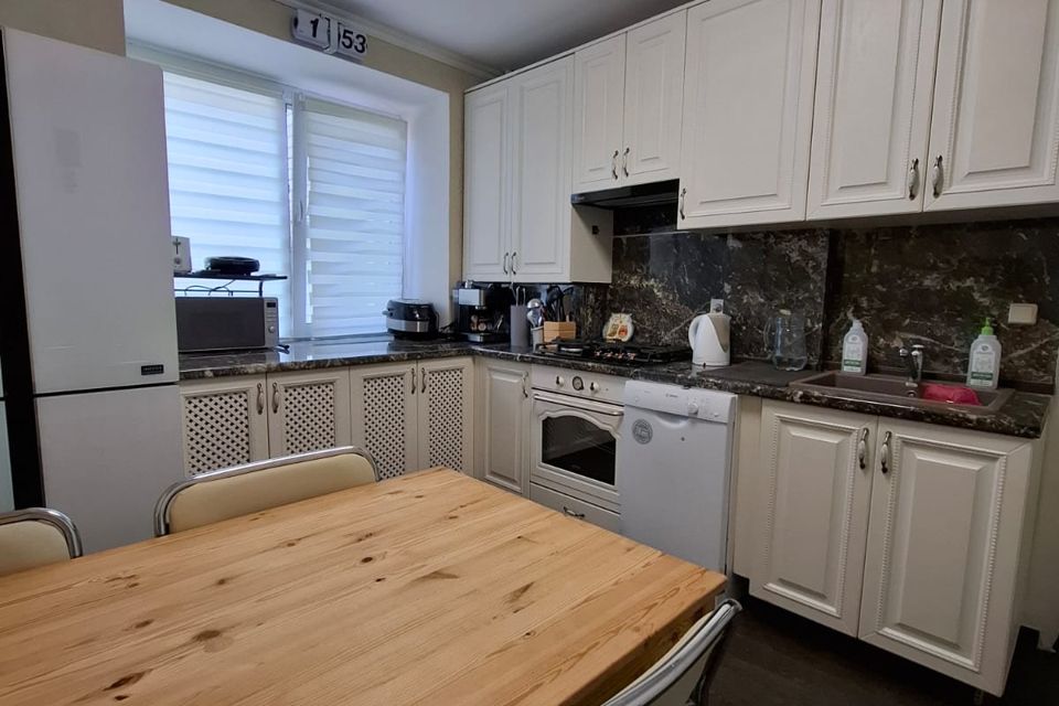 Продаётся 3-комнатная квартира, 77.8 м²