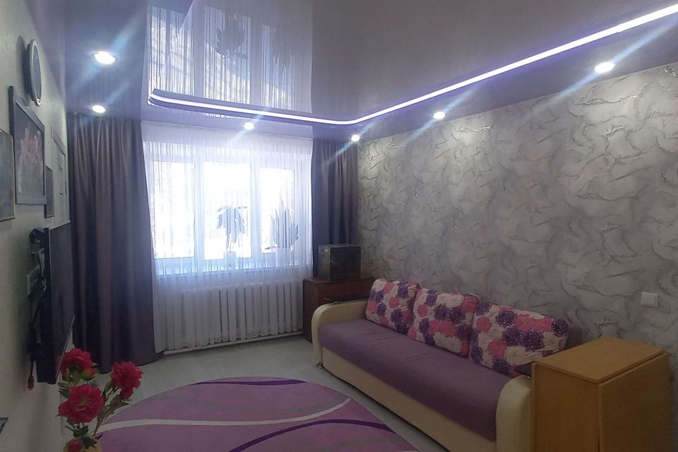 Продаётся 3-комнатная квартира, 37.4 м²