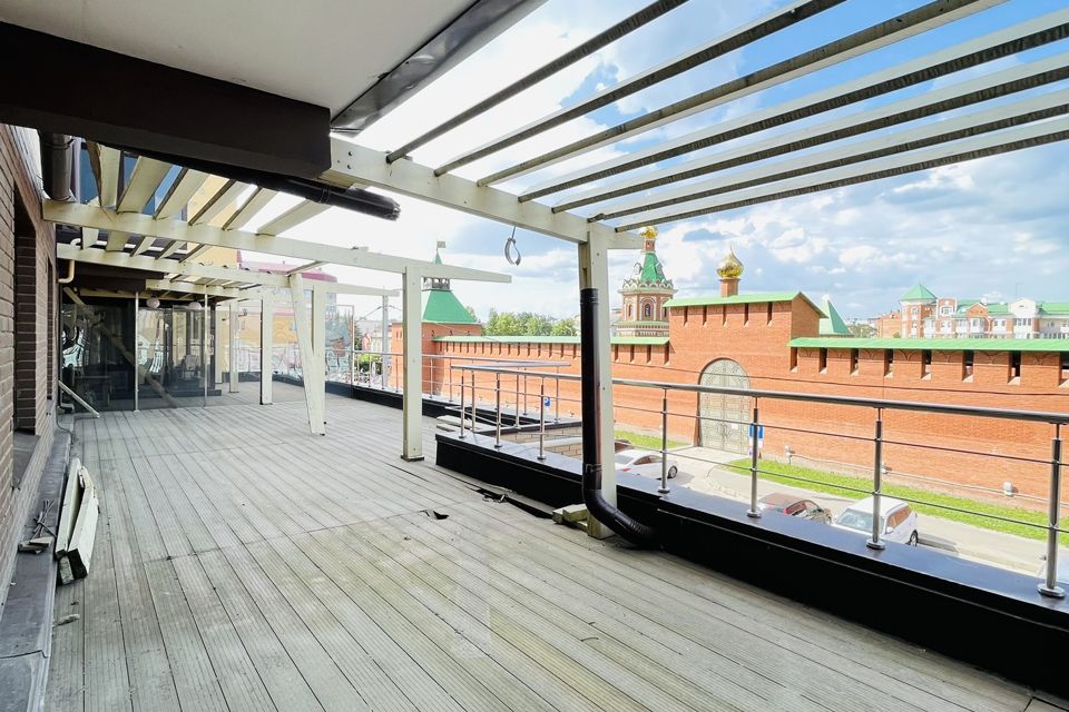 Продаётся 3-комнатная квартира, 107 м²