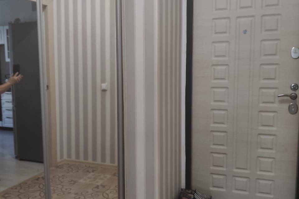 Продаётся 1-комнатная квартира, 42 м²