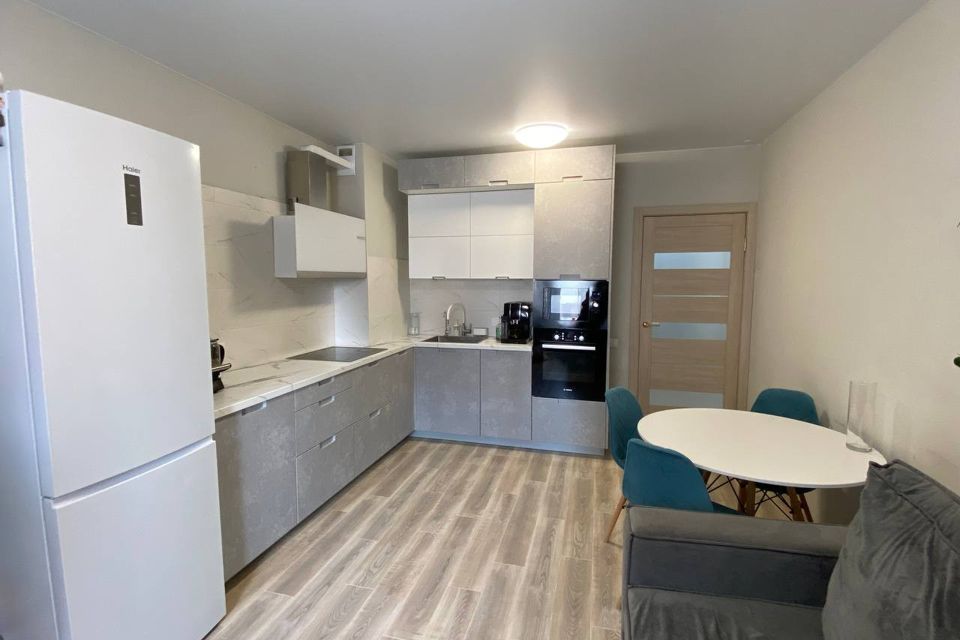 Продаётся 2-комнатная квартира, 60.9 м²