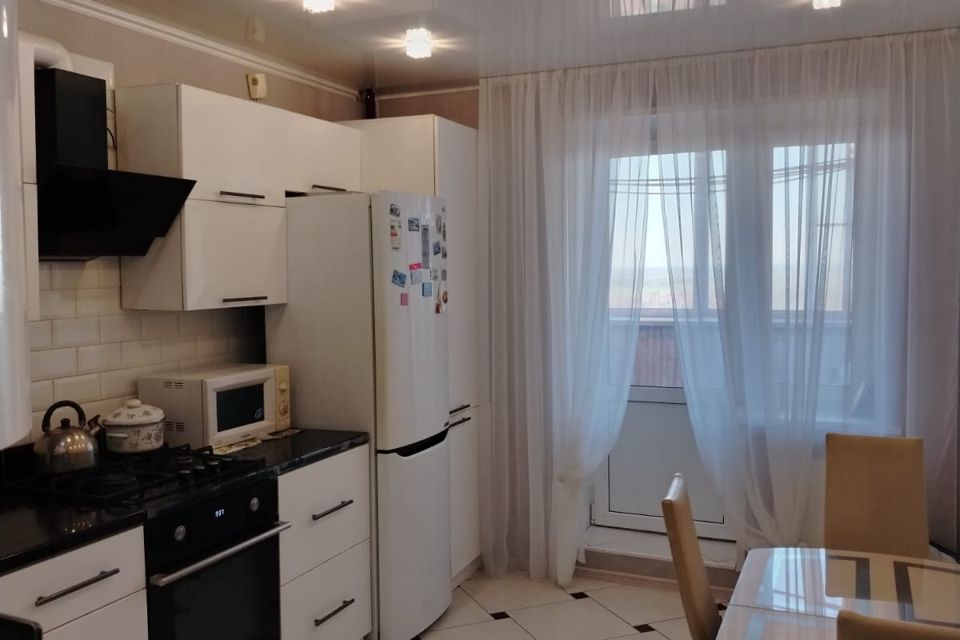 Продаётся 2-комнатная квартира, 65 м²