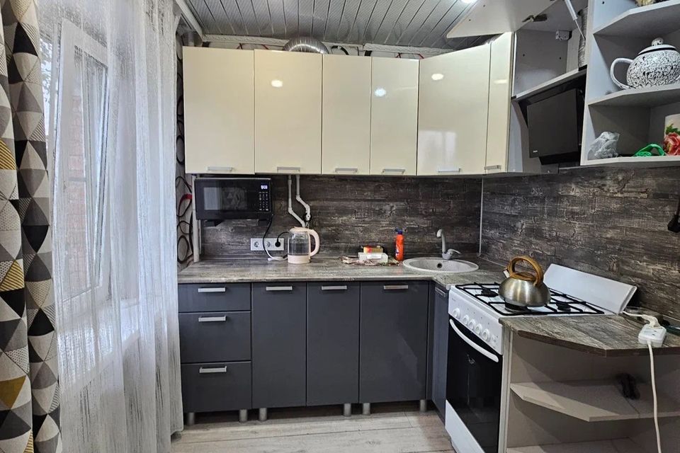 Продаётся 3-комнатная квартира, 58.4 м²