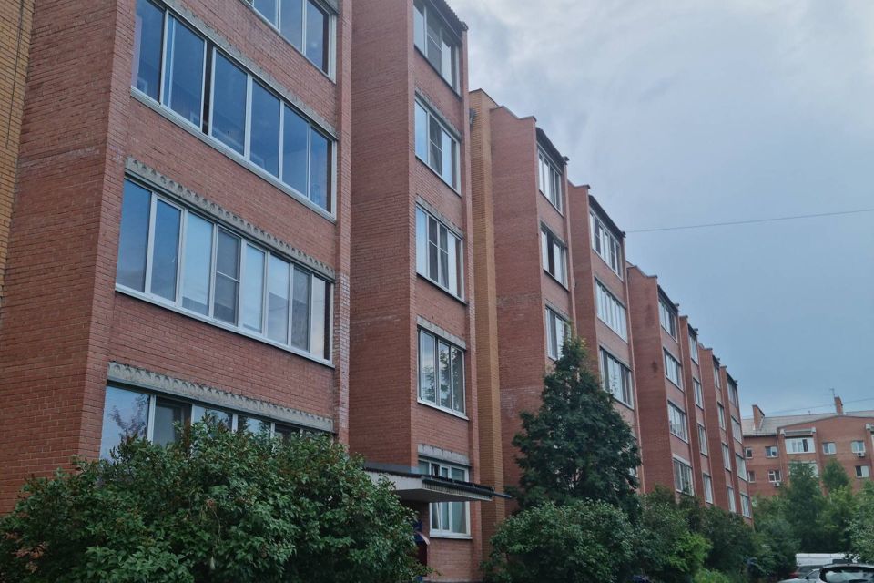 Продаётся 1-комнатная квартира, 42 м²